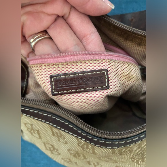 Dooney Bourke logo Tan & Brown Shoulder Purse with Brown Leather Trims Handbag - Picture 9 of 16